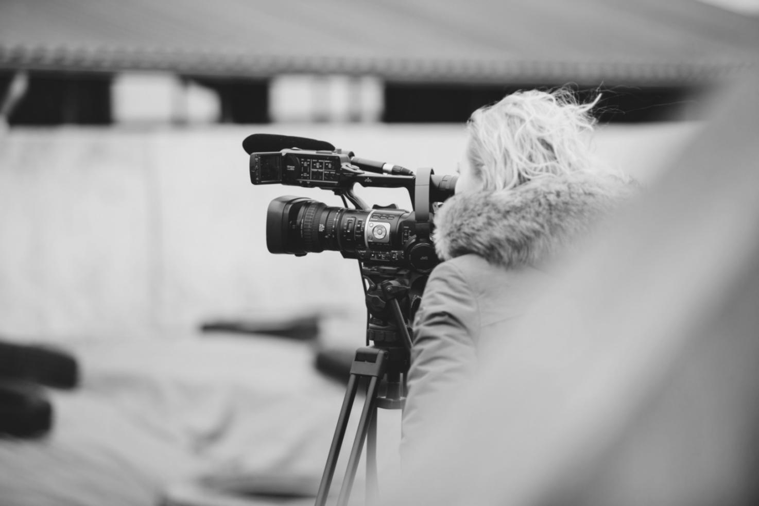 Professionelles Color Grading Studio mit modernster Technik